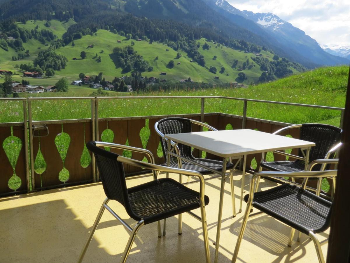 Appartement In Hus Signal Met Prachtig Uitzicht Op De Bergen Klosters Eksteriør bilde