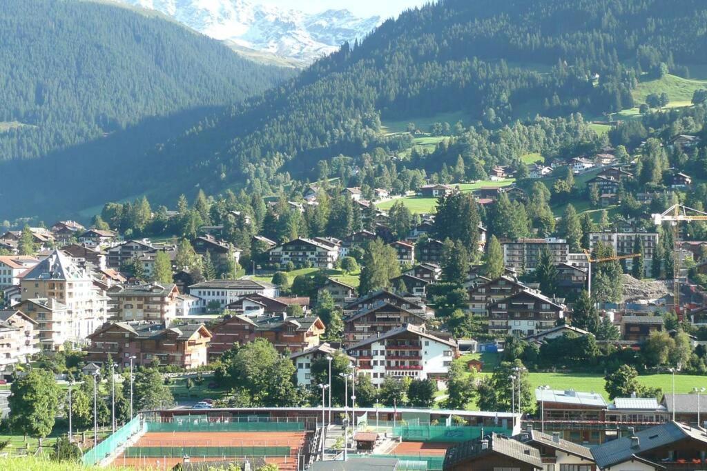 Appartement In Hus Signal Met Prachtig Uitzicht Op De Bergen Klosters Eksteriør bilde