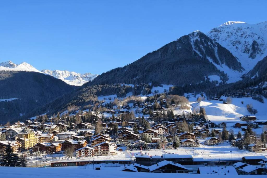 Appartement In Hus Signal Met Prachtig Uitzicht Op De Bergen Klosters Eksteriør bilde