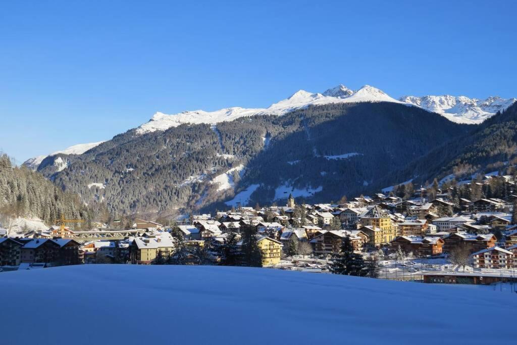 Appartement In Hus Signal Met Prachtig Uitzicht Op De Bergen Klosters Eksteriør bilde